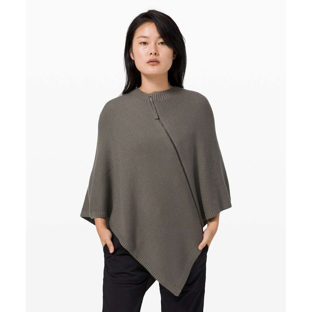 Lululemon On The Go Poncho in Sage Green | One Size